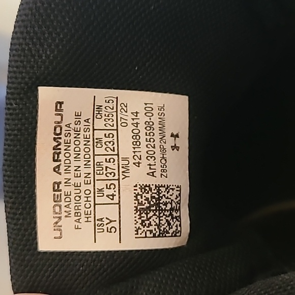 Under Armour Baseball Cleats - Picture 10 of 10